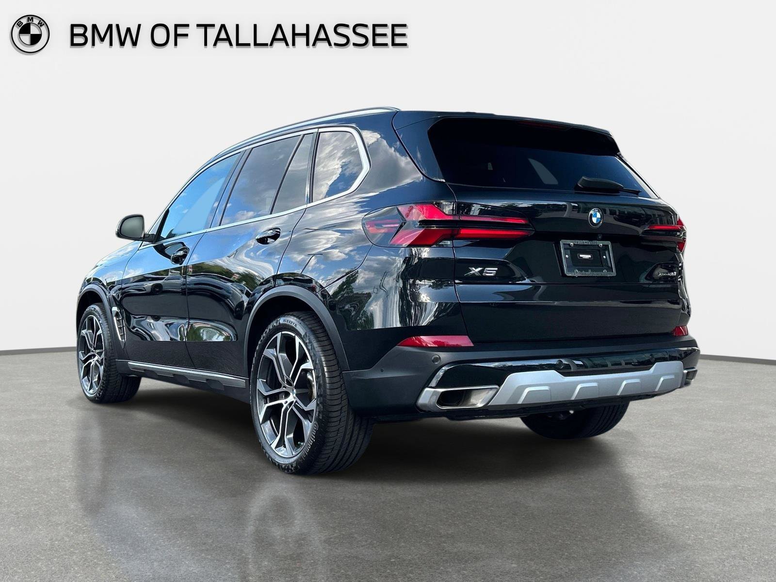 Used 2024 BMW X5 xDrive40i w/ Premium Package AWD/4WD image 7