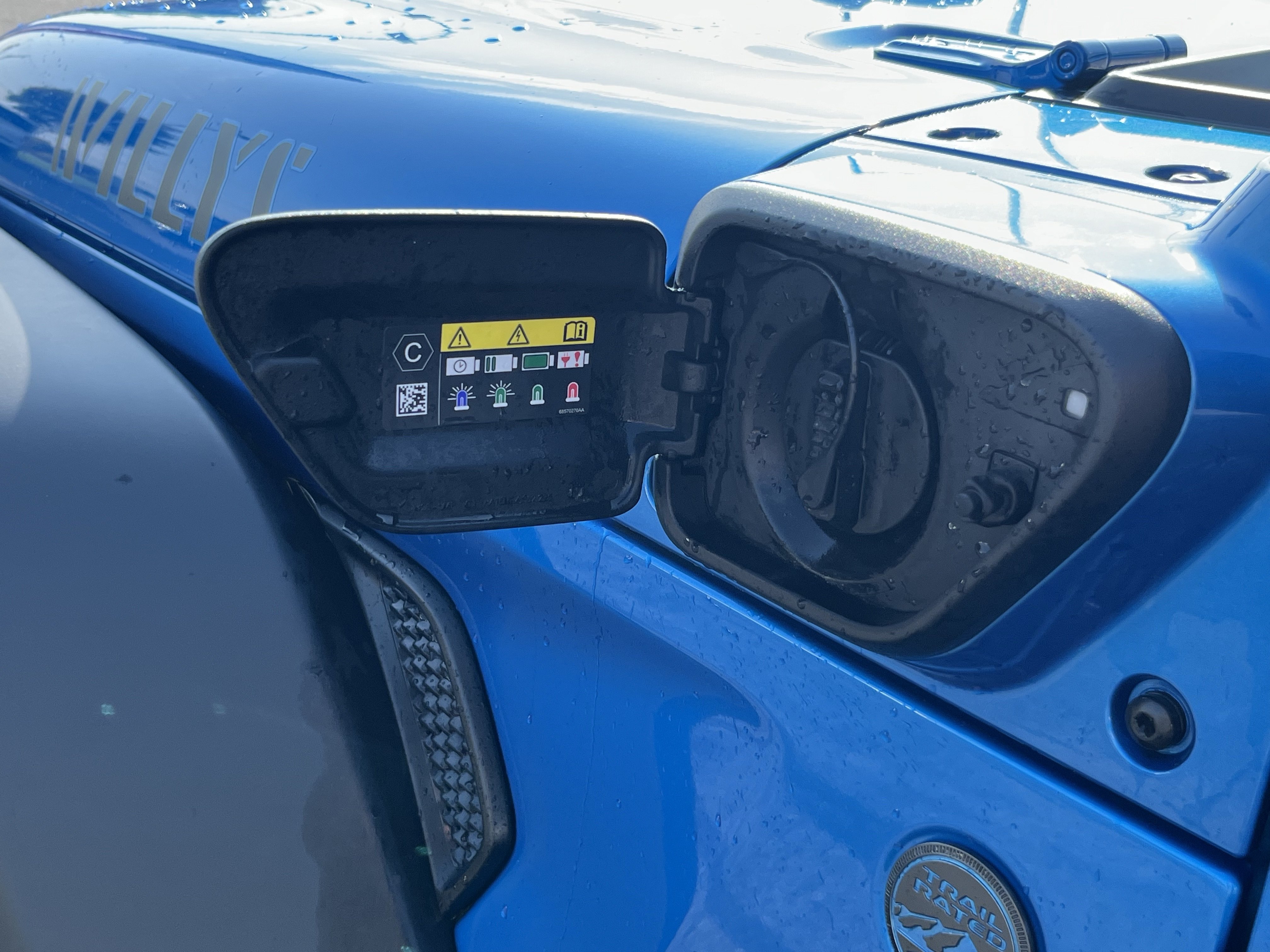 Used 2024 Jeep Wrangler Unlimited AWD/4WD image 16
