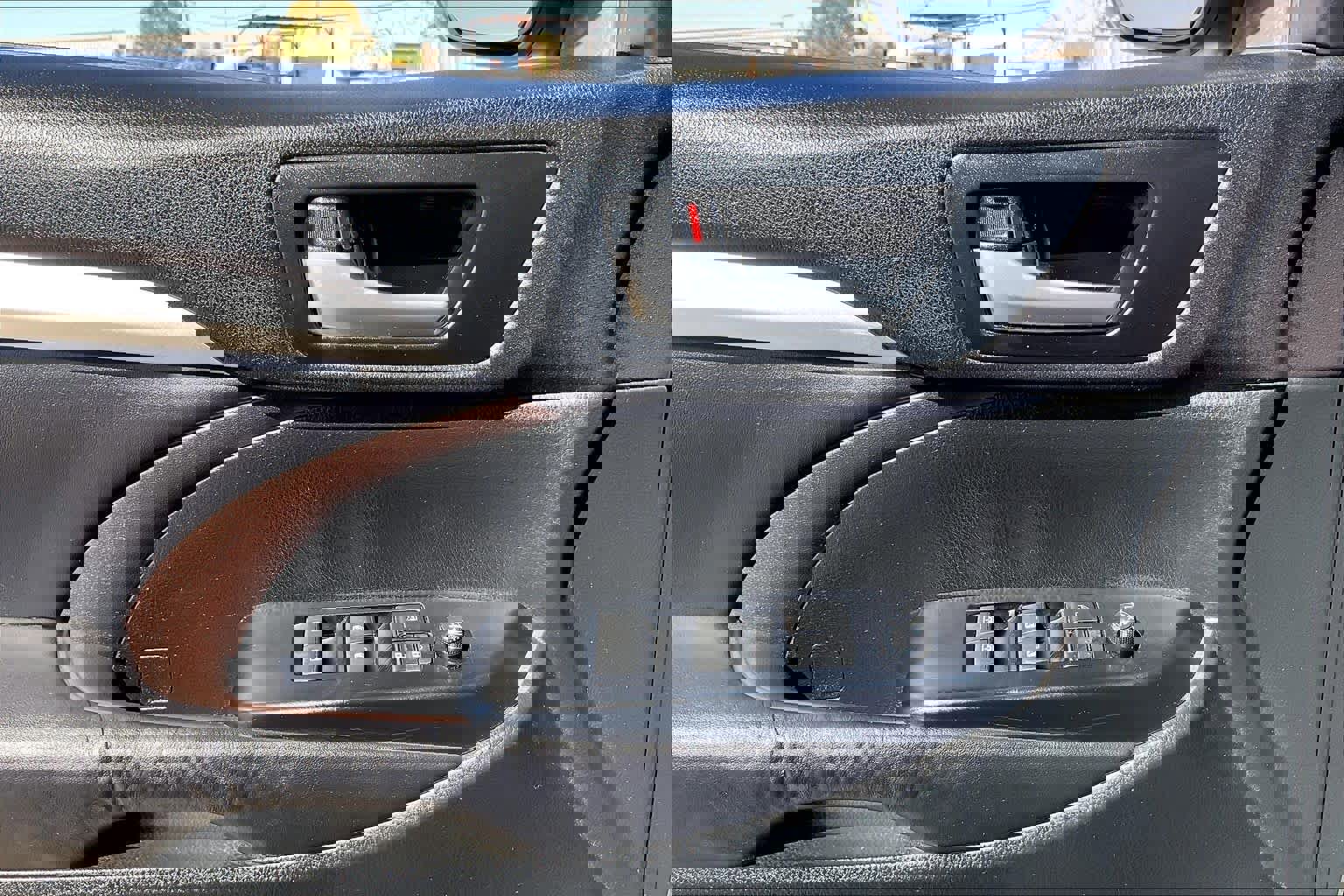 Used 2016 Toyota Highlander XLE image 35