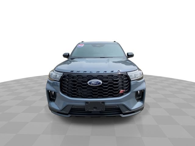 Used 2025 Ford Explorer ST AWD/4WD image 5