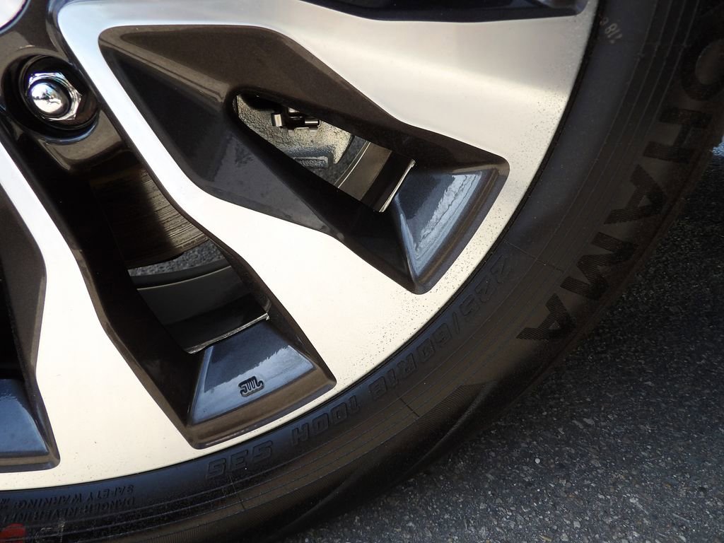 Used 2025 Subaru Outback Touring XT w/ Popular Package #2 image 28