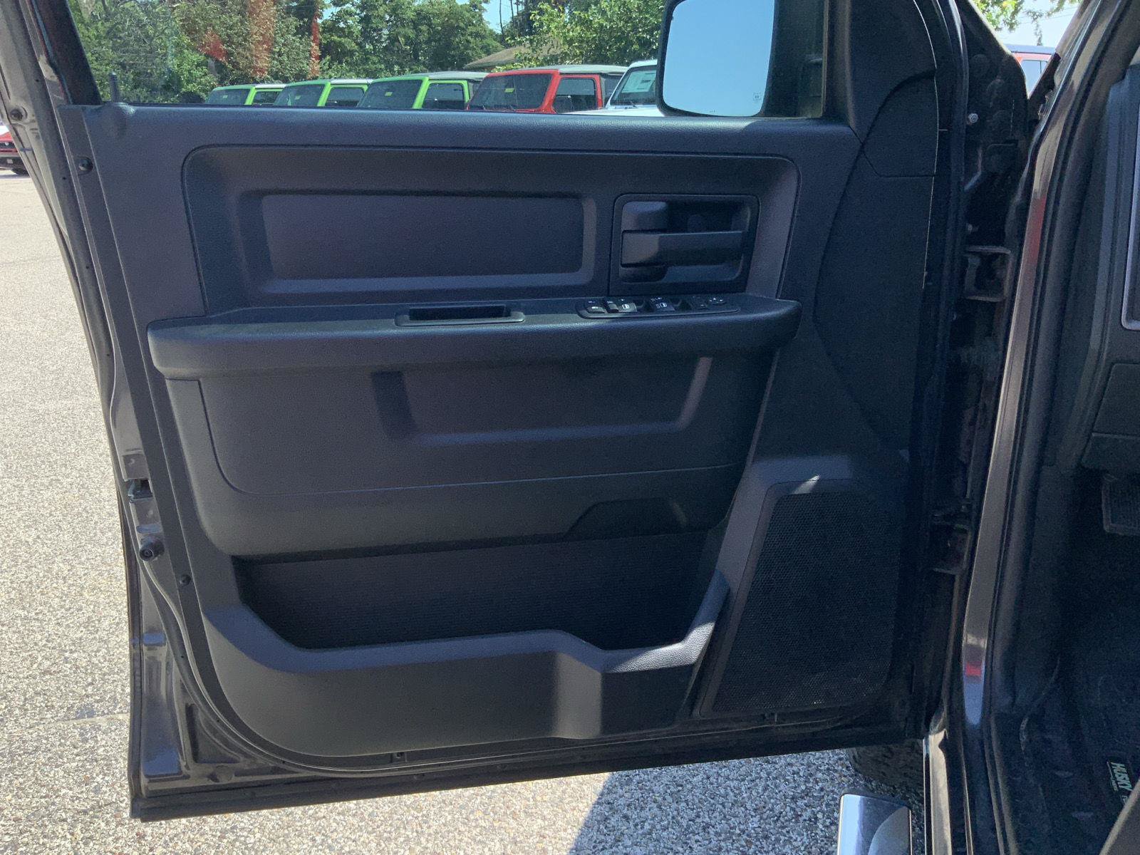 Used 2014 RAM 1500 Express AWD/4WD image 17