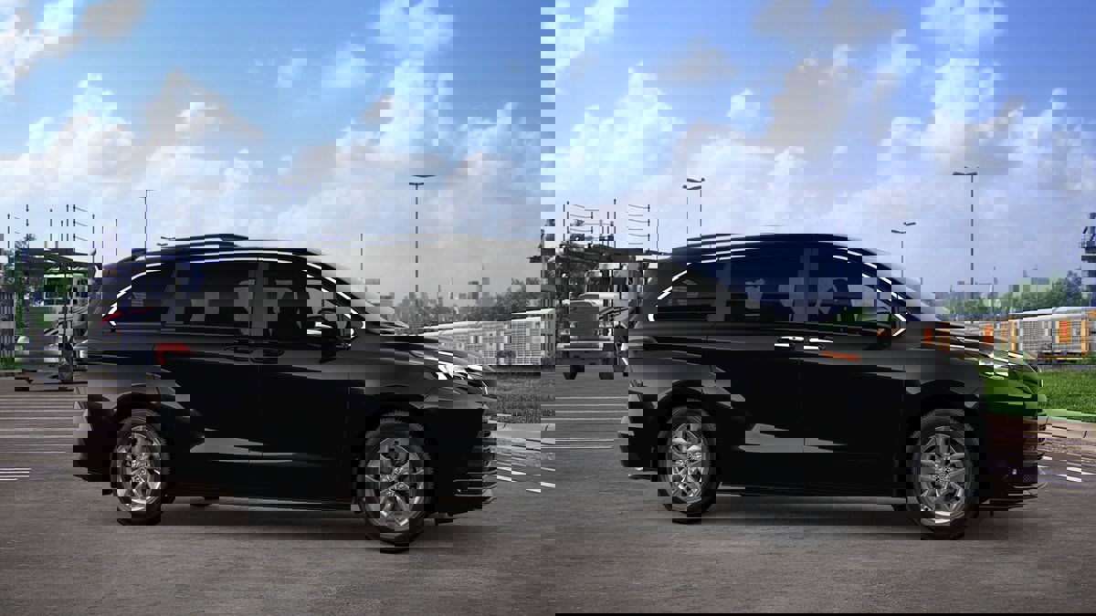 New 2026 Toyota Sienna XLE image 13