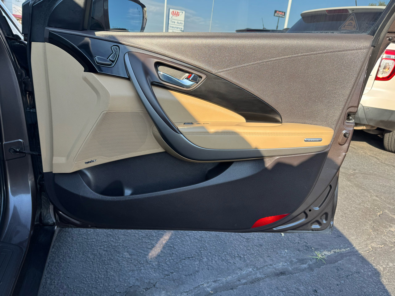 Used 2015 Hyundai Azera Limited image 19