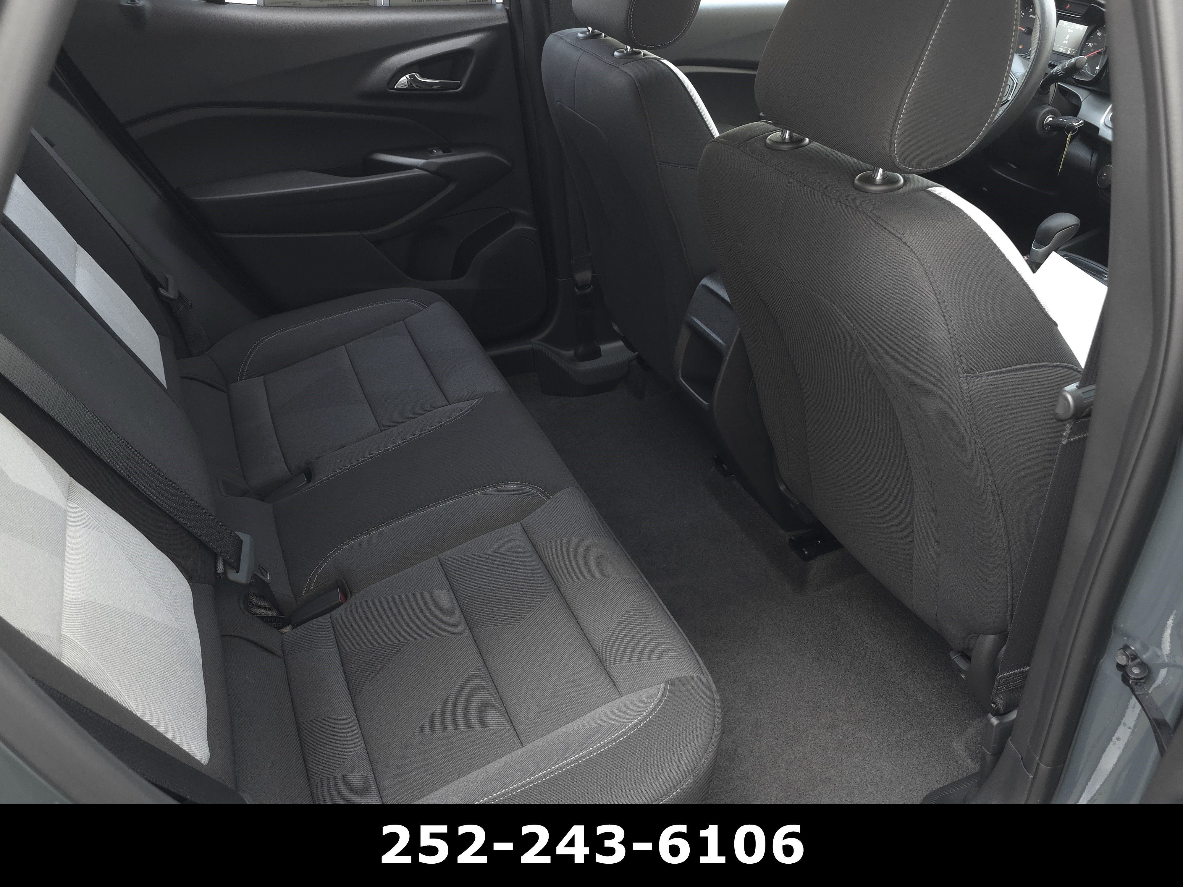 Used 2026 Chevrolet Trax LS FWD image 31