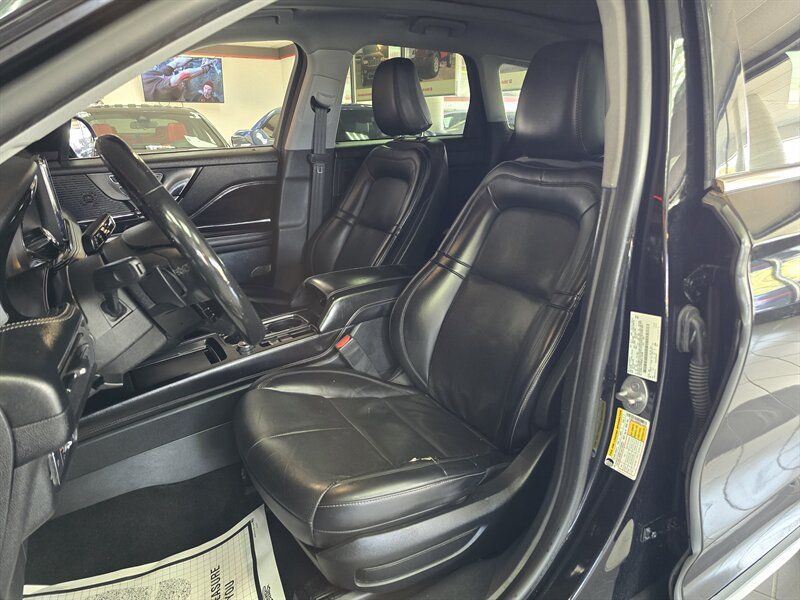 Used 2021 Lincoln Corsair AWD w/ Premium Package image 9
