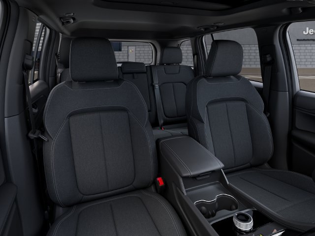New 2027 Jeep Grand Cherokee Laredo X AWD/4WD image 16