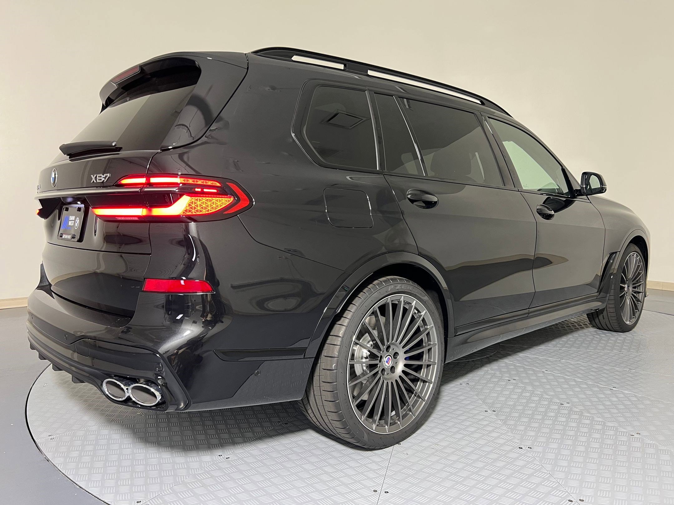 New 2026 BMW ALPINA XB7 image 7