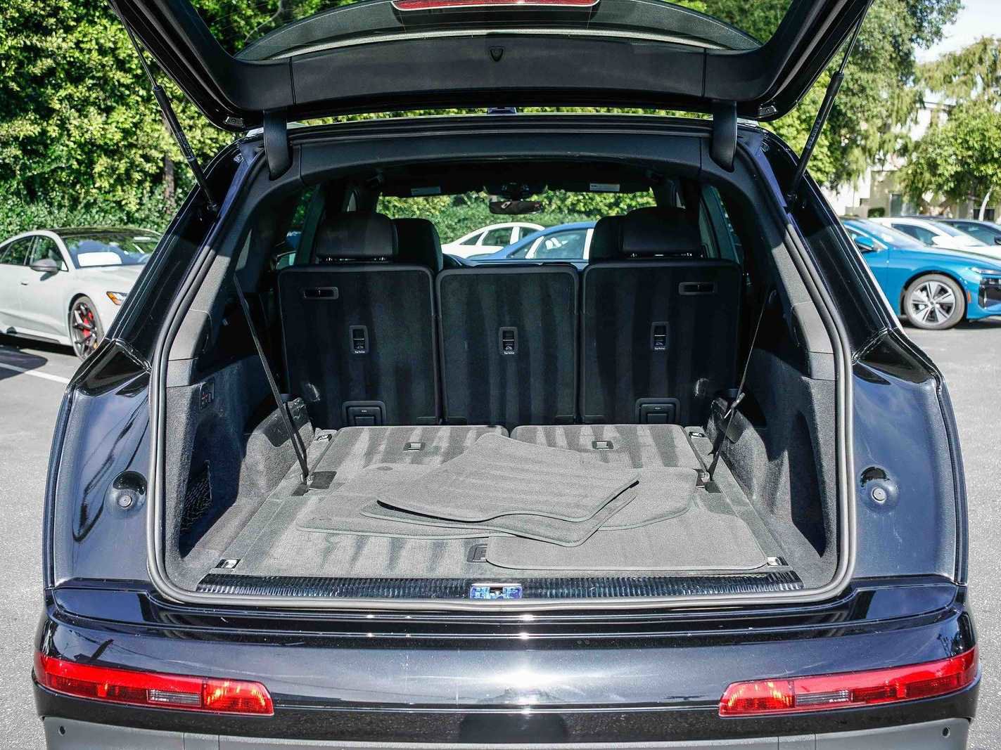 Used 2022 Audi Q7 Premium Plus w/ Premium Plus Package image 27