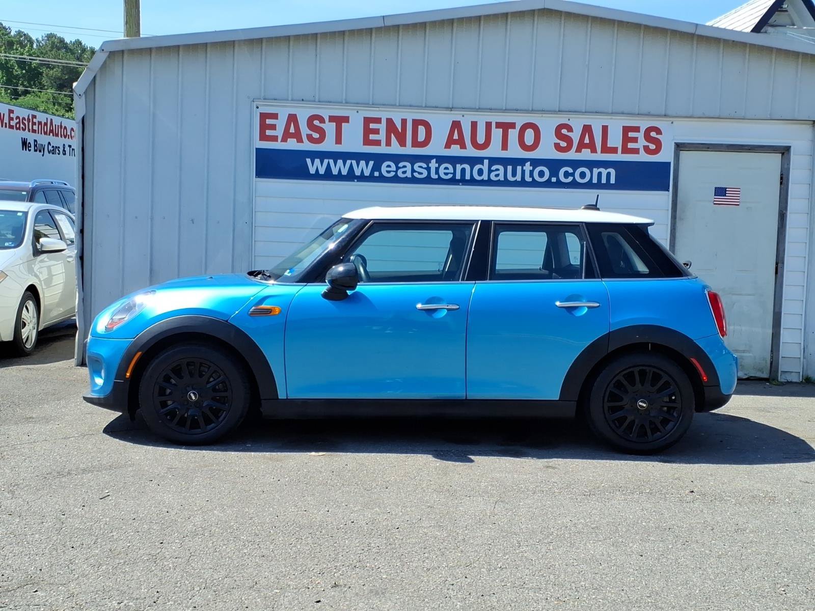 Used 2016 MINI Cooper 4-Door Hardtop FWD image 2