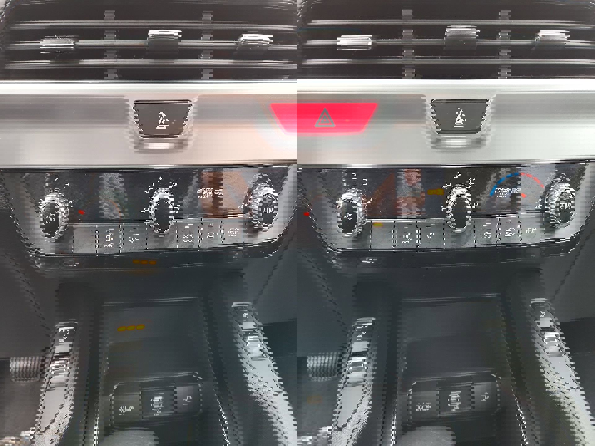 Used 2020 Kia Telluride S w/ S 8 Passenger Seating Package image 17