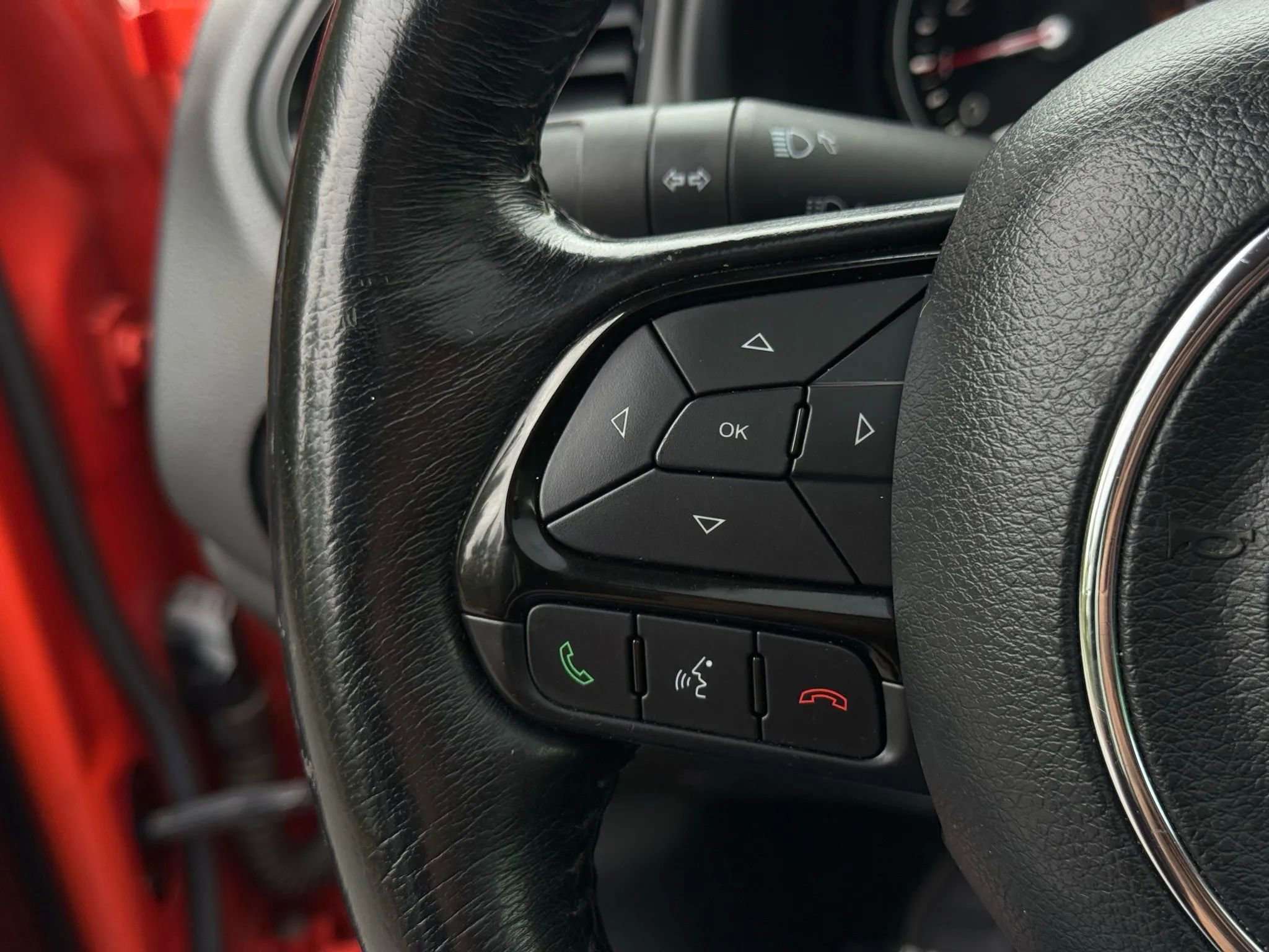 Used 2018 Jeep Renegade Altitude w/ UConnect 8.4 Nav Group image 32