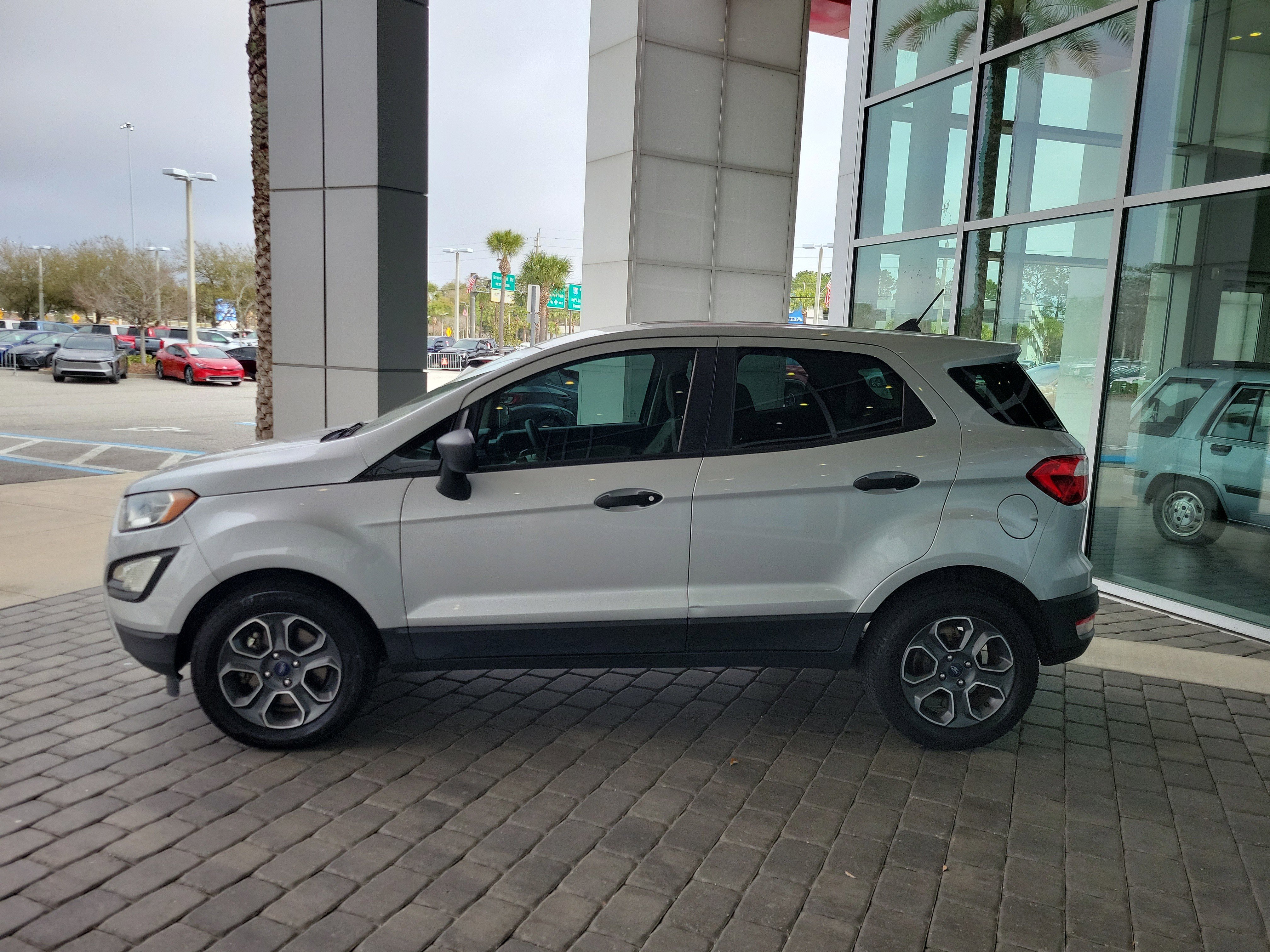 Used 2021 Ford EcoSport S image 3