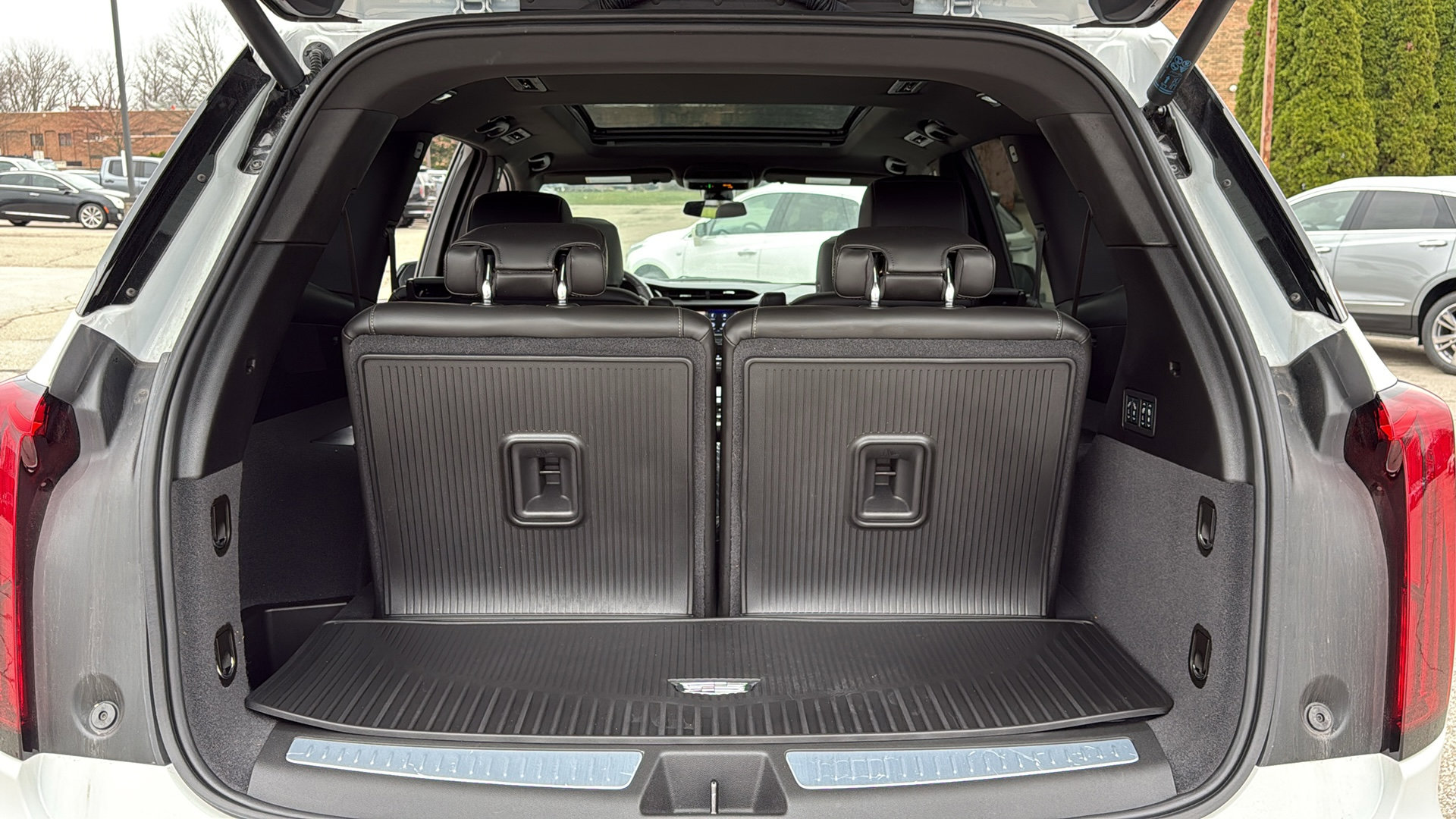 New 2025 Cadillac XT6 Premium Luxury image 33