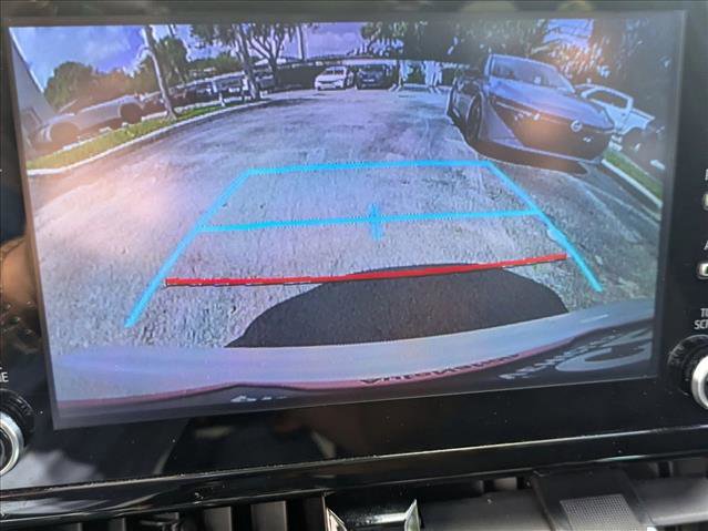 Used 2020 Toyota Corolla SE image 14