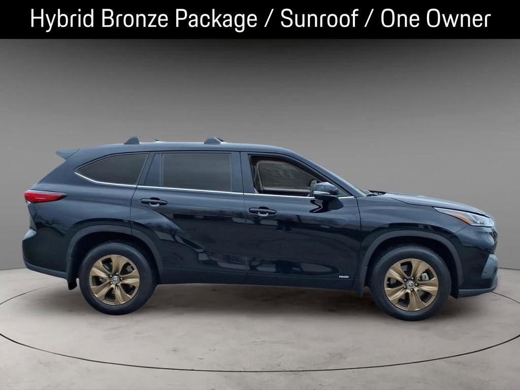 Used 2023 Toyota Highlander Bronze Edition image 10