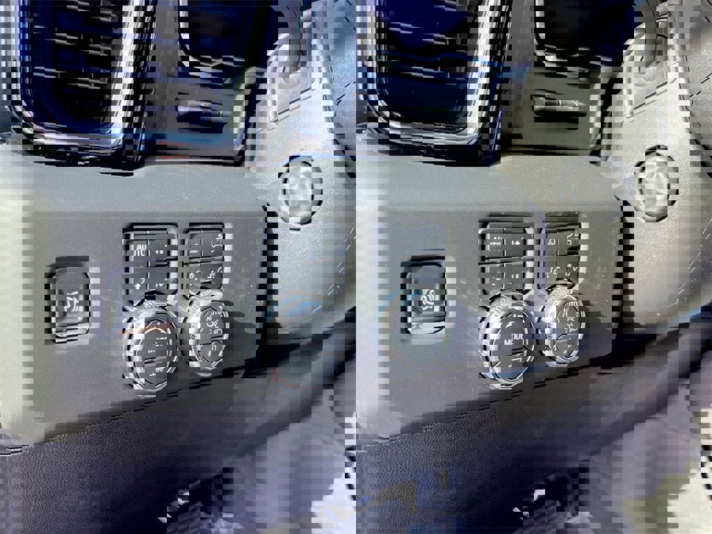 New 2025 GMC Sierra 1500 Denali w/ Technology Package image 16