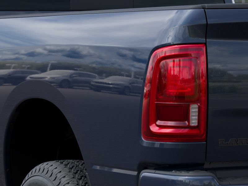 New 2026 RAM 2500 Laramie AWD/4WD image 10
