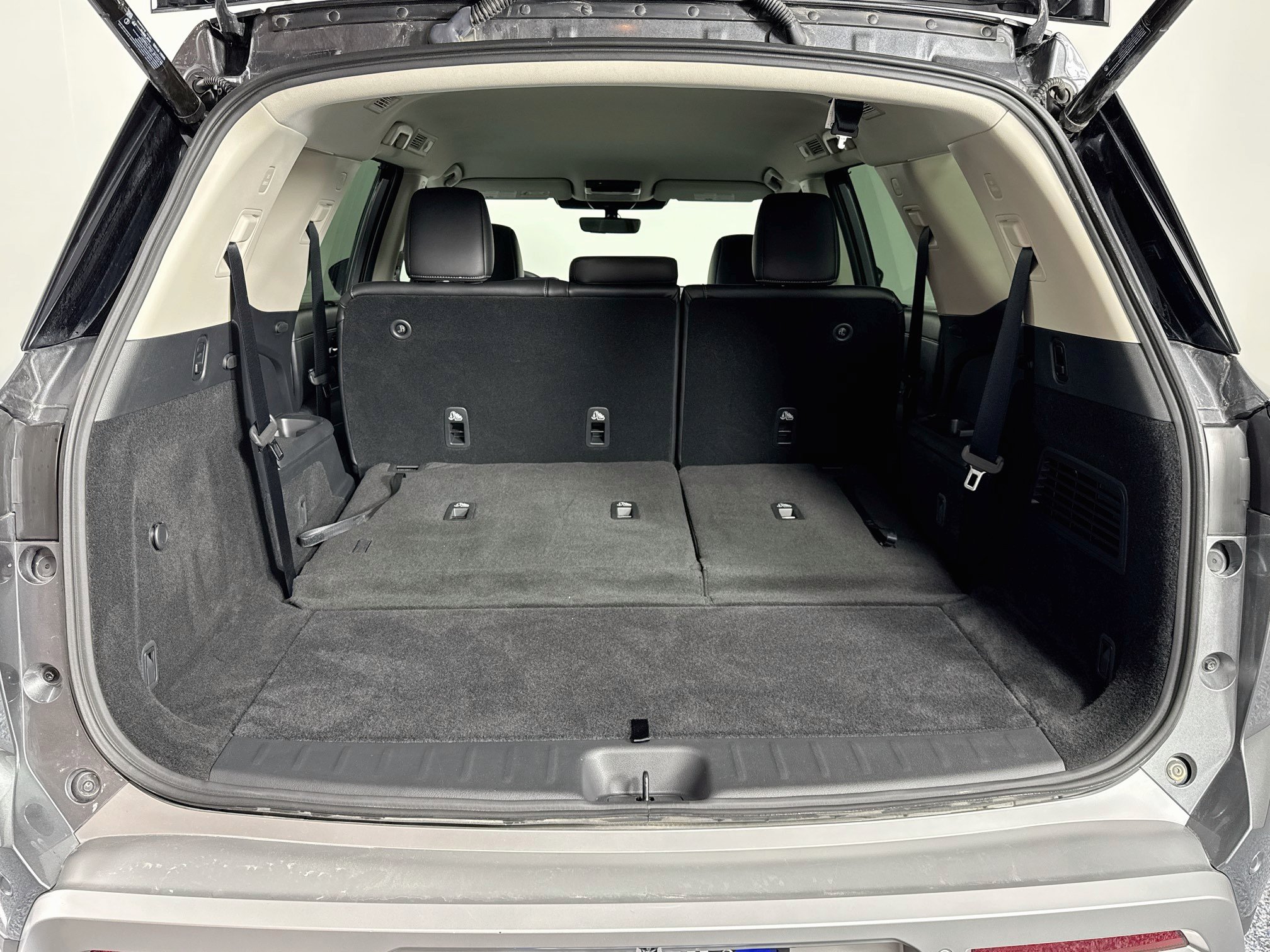 Used 2025 Nissan Pathfinder SL AWD/4WD image 26