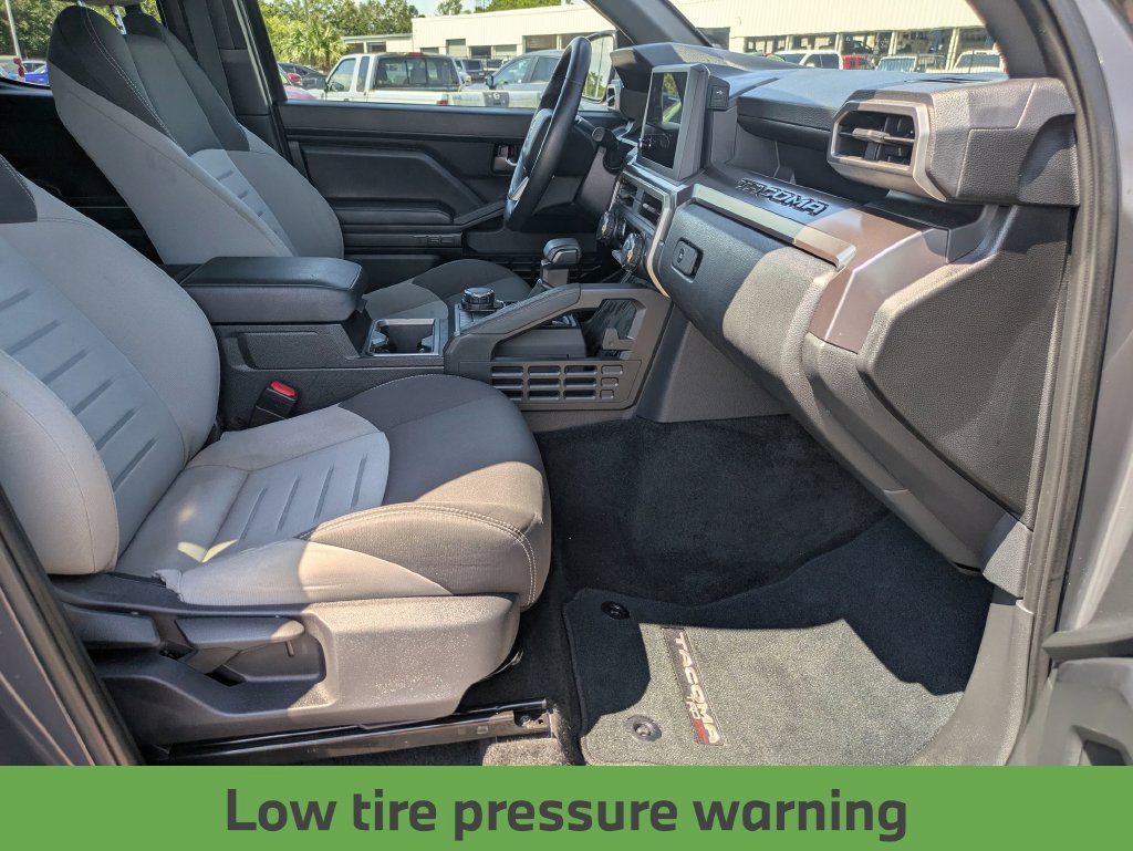 Used 2025 Toyota Tacoma TRD Sport AWD/4WD image 27