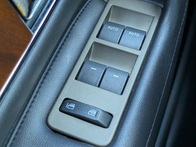 Used 2014 Lincoln MKX AWD w/ Equipment Group 102A image 25