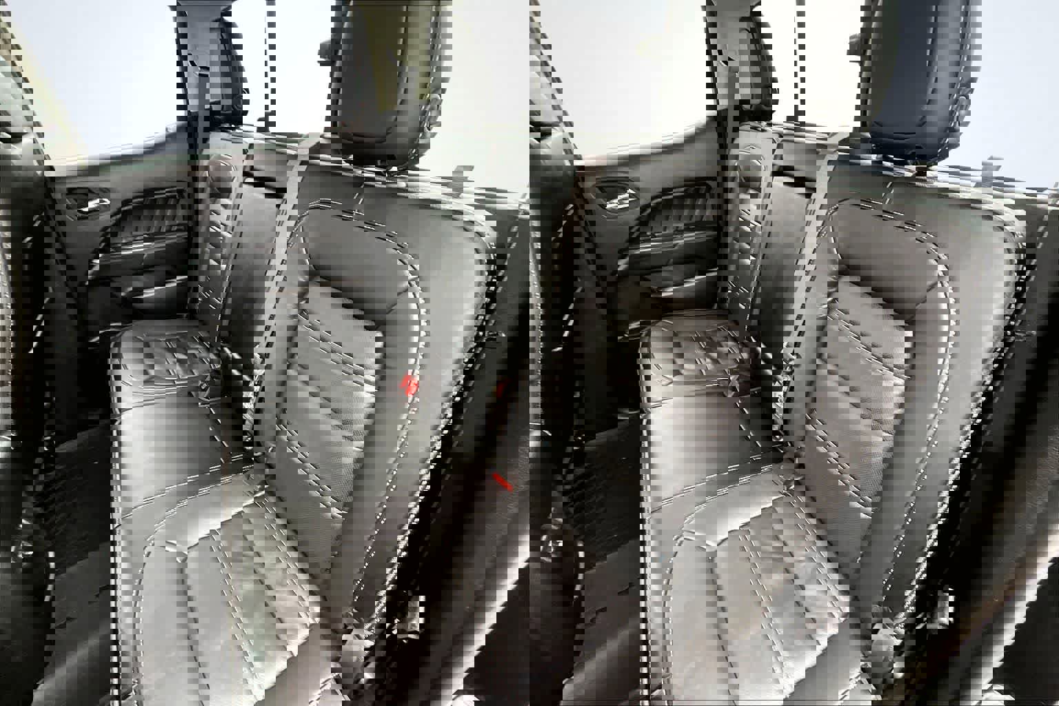 Used 2022 GMC Canyon Denali w/ Denali Black Edition Package image 13