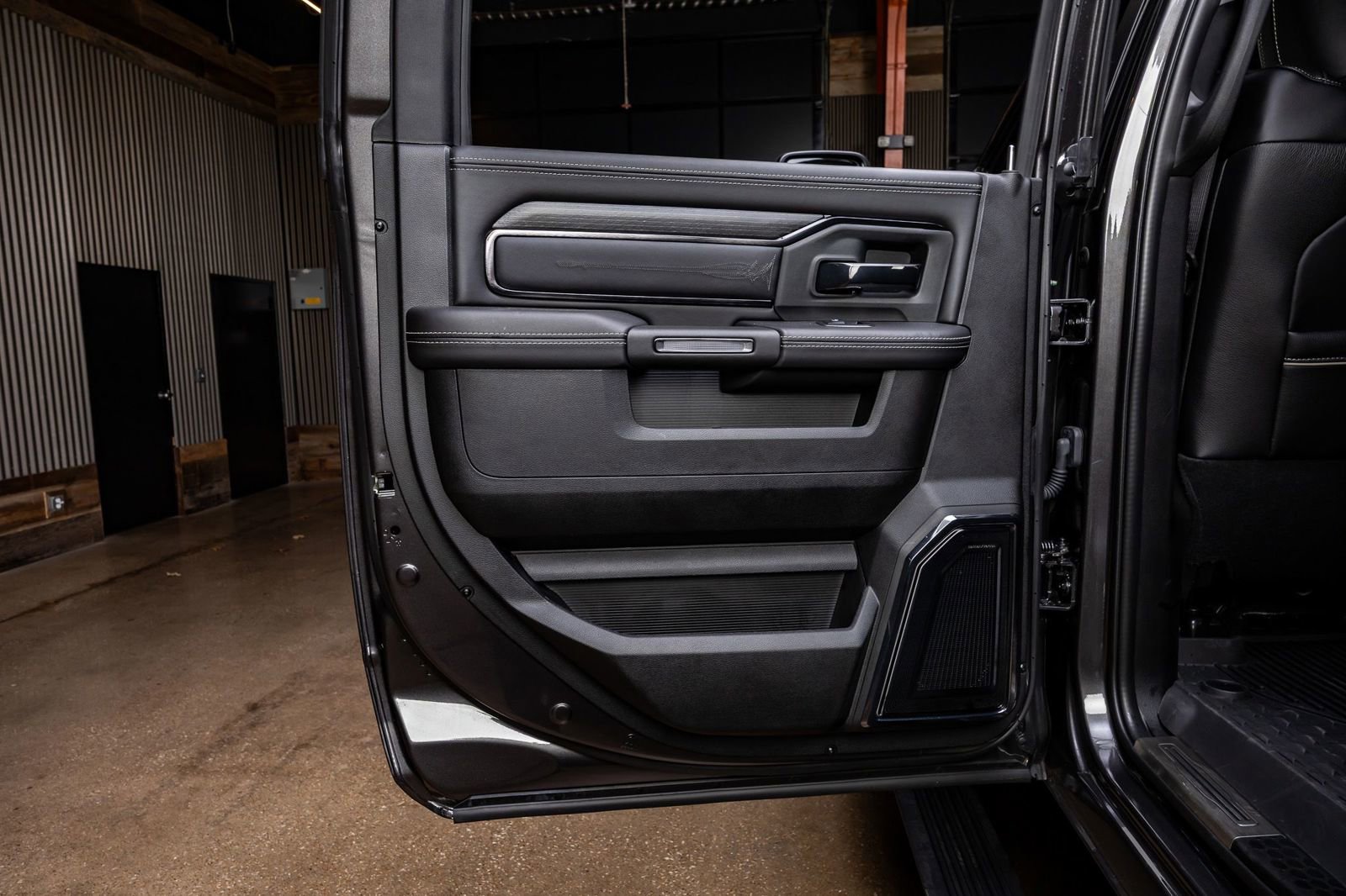 Used 2024 RAM 3500 Limited image 37