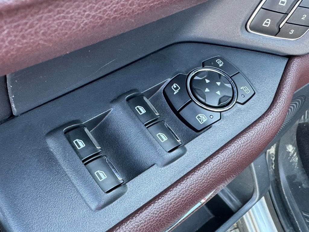 Used 2024 Ford Expedition Limited image 17