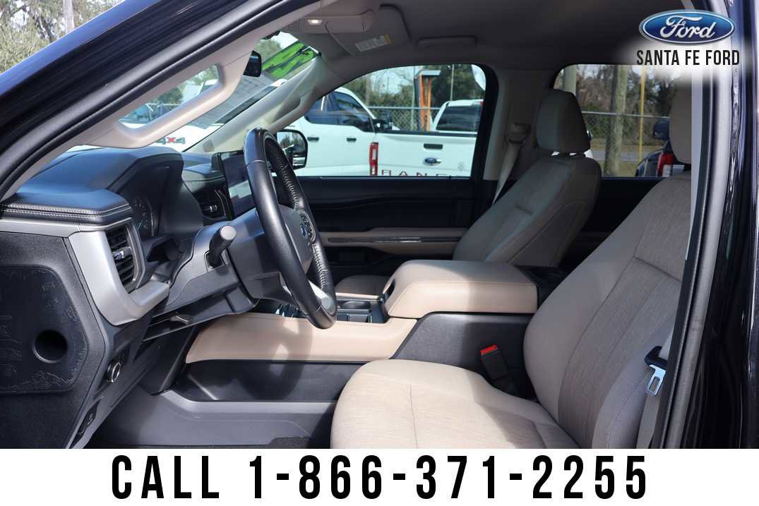 Used 2024 Ford Expedition XLT image 12