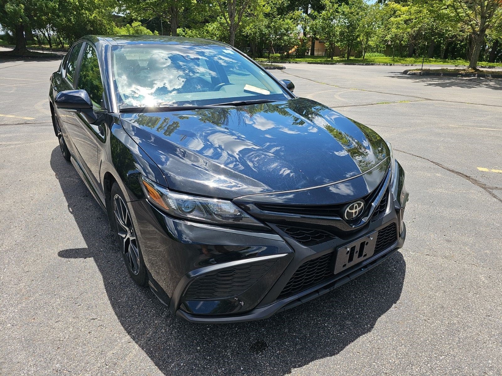 Used 2024 Toyota Camry SE FWD image 8