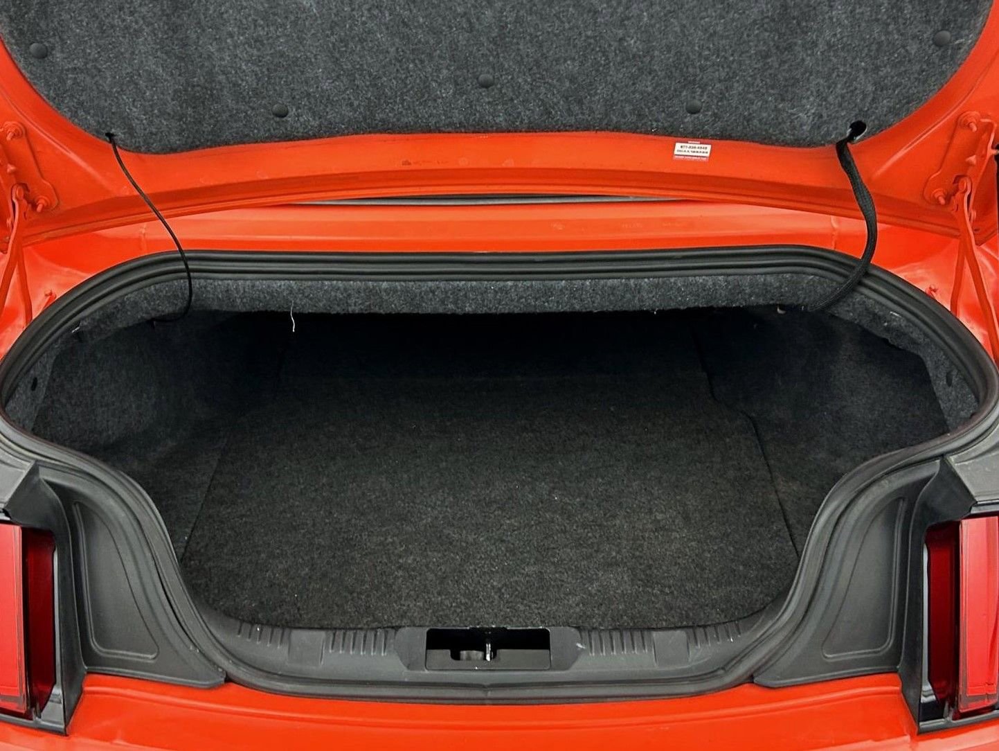 Used 2016 Ford Mustang Premium image 18