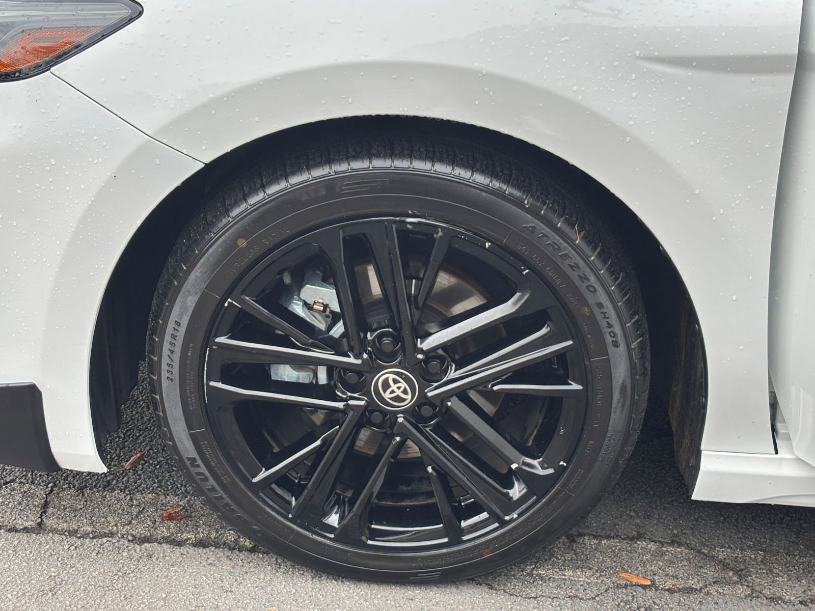 Used 2025 Toyota Camry SE image 30