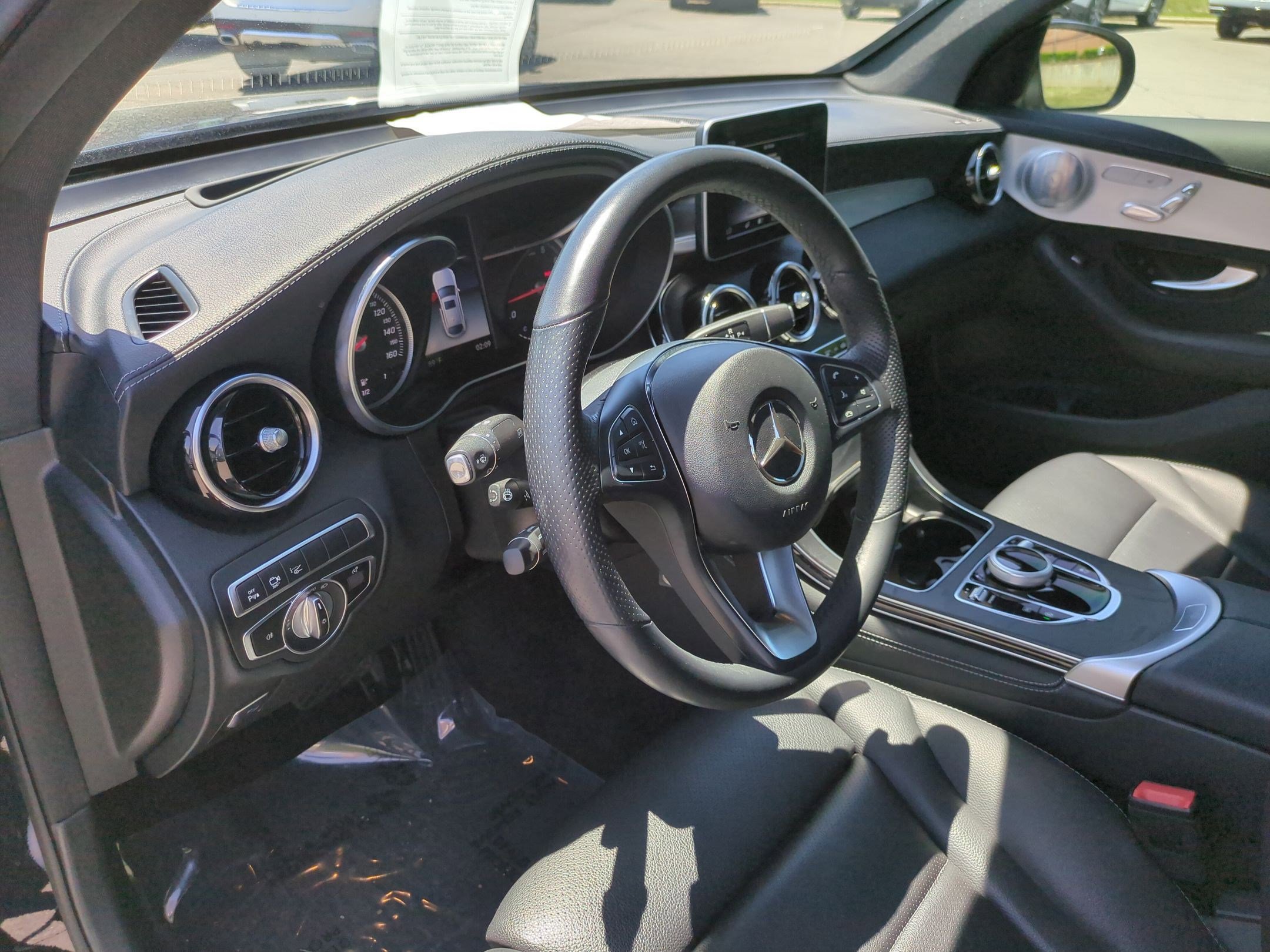 Used 2019 Mercedes-Benz GLC 300 4MATIC Coupe image 16