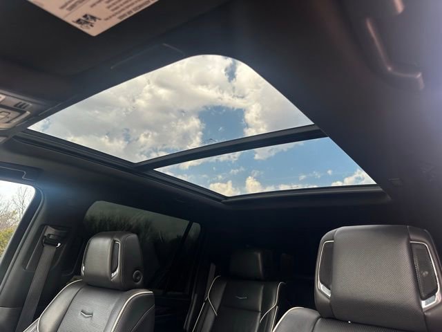 Used 2023 Cadillac Escalade ESV Premium Luxury image 19