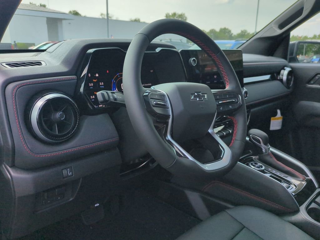 New 2025 Chevrolet Colorado Z71 w/ Midnight Edition image 10