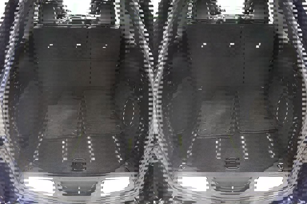 Used 2015 Jeep Grand Cherokee Limited w/ Luxury Group II image 29