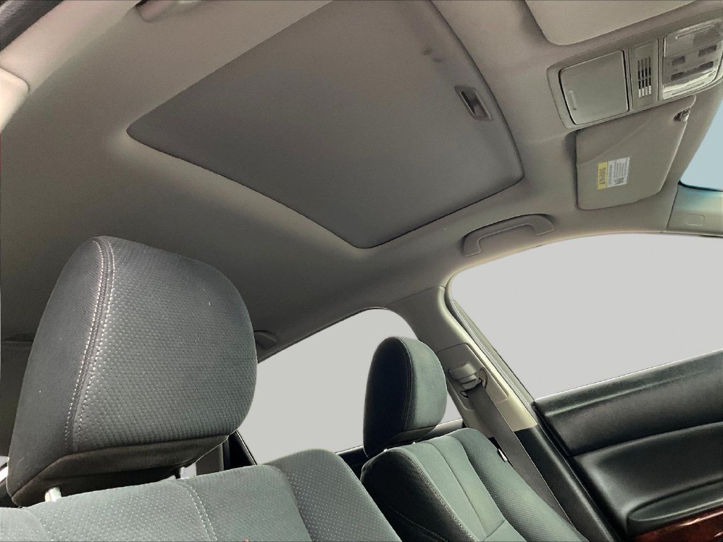 Used 2012 Honda Crosstour EX image 26