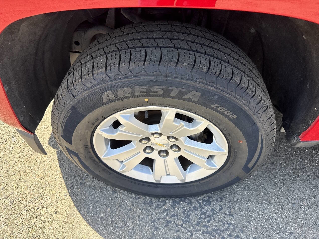 Used 2017 Chevrolet Colorado LT w/ LT Convenience Package image 5