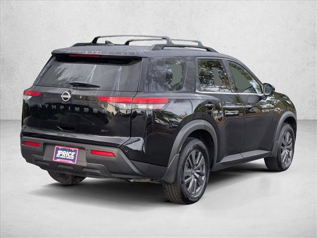 Used 2023 Nissan Pathfinder SV w/ Black Appearance Package image 5
