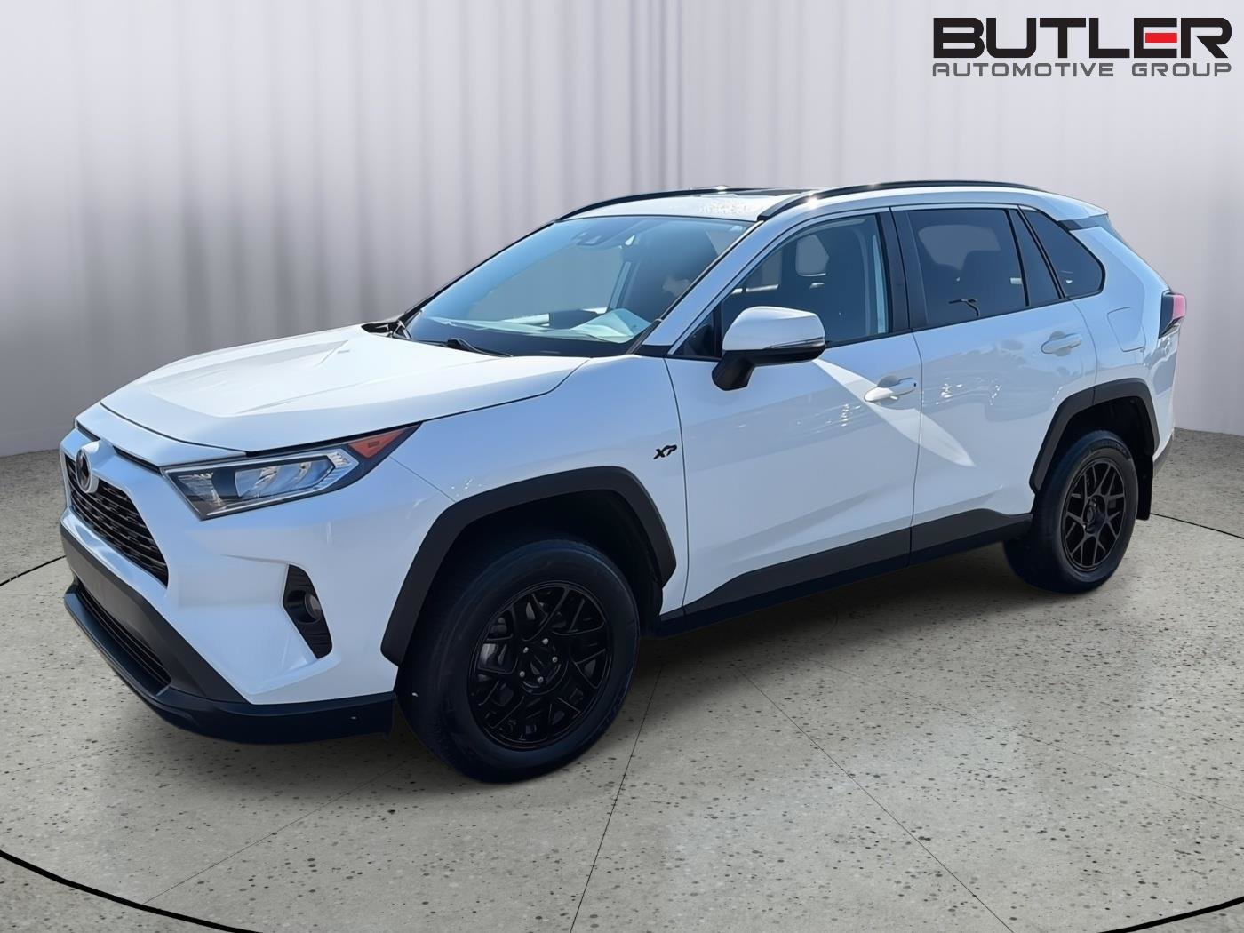 Used 2021 Toyota RAV4 XLE w/ Convenience Package AWD/4WD image 2