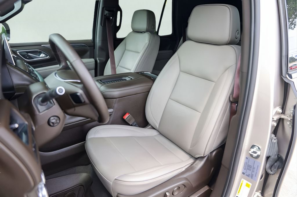 Used 2023 GMC Yukon SLT w/ SLT Luxury Package AWD/4WD image 10