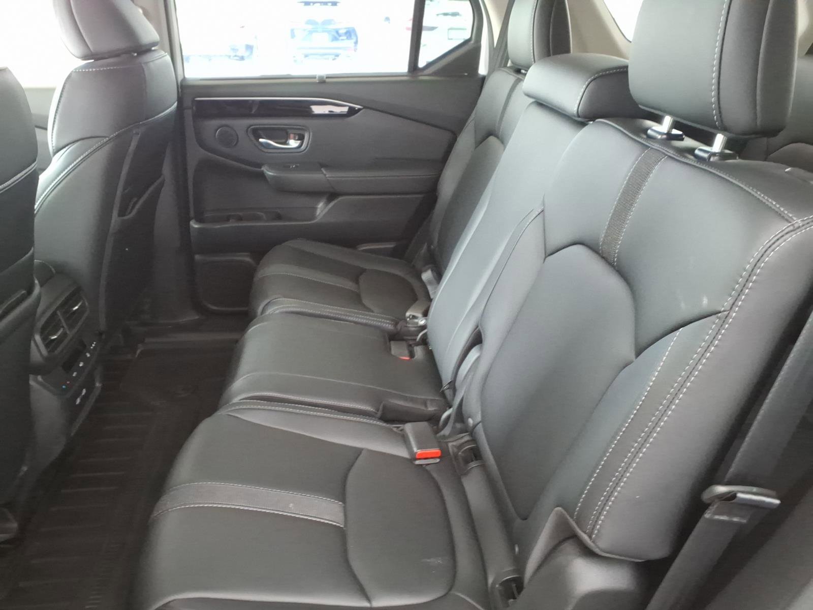 Certified 2023 Honda Pilot Touring image 13