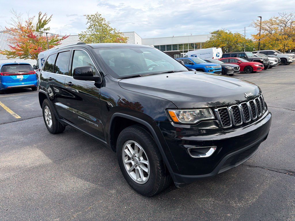 Used 2018 Jeep Grand Cherokee Laredo AWD/4WD image 1