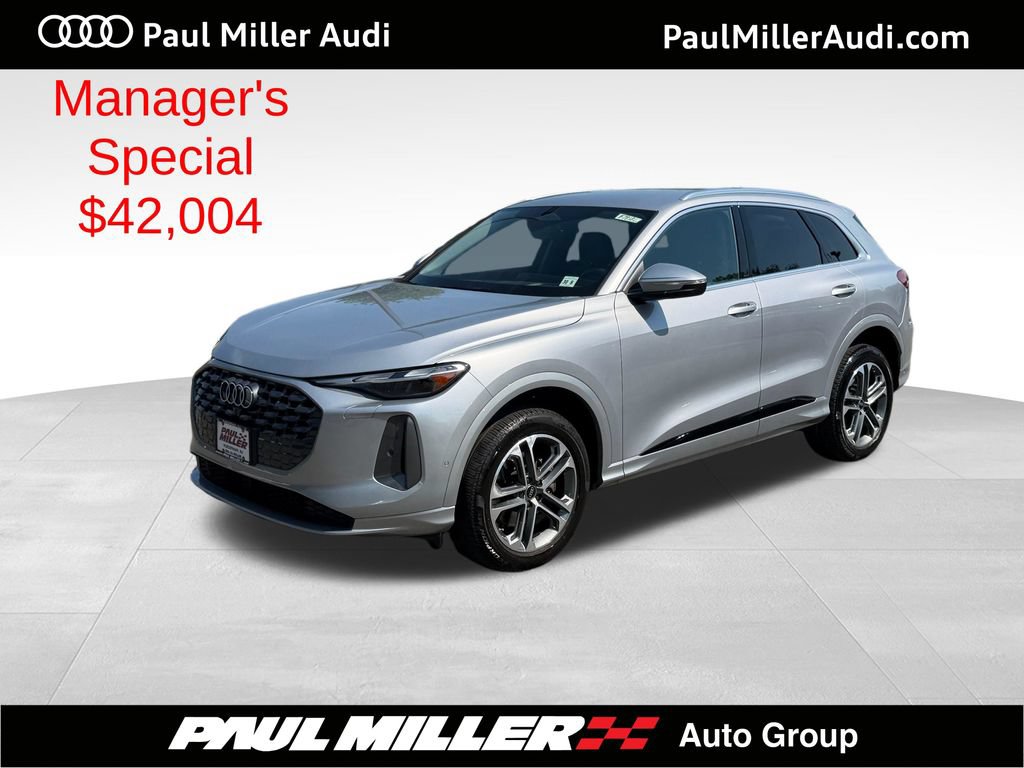 Used 2025 Audi Q5 Premium w/ Convenience Package