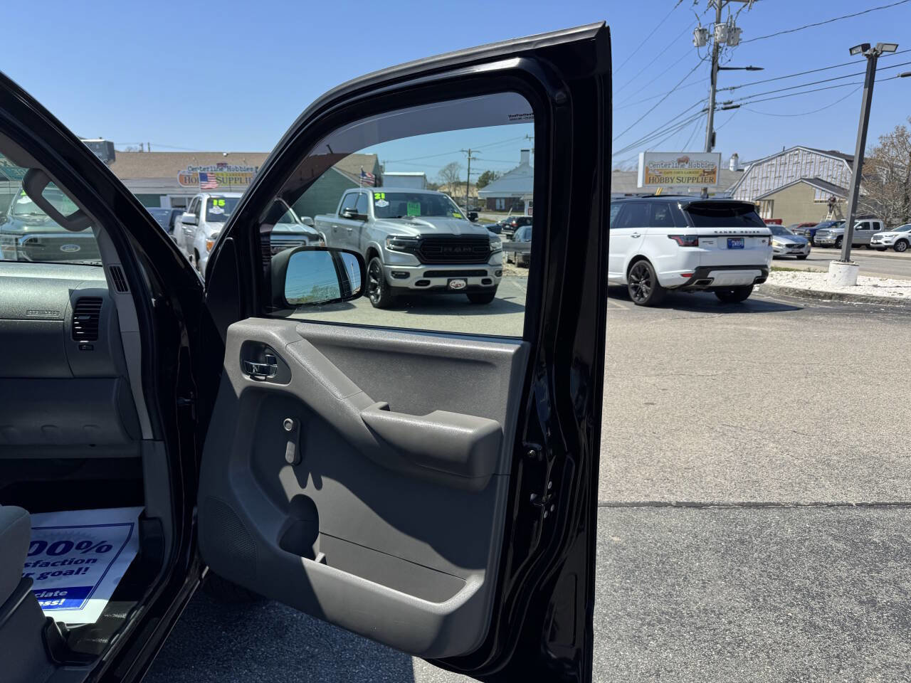 Used 2013 Nissan Frontier S AWD/4WD image 35