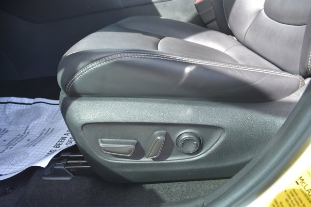 Used 2022 Toyota RAV4 XLE Premium image 13