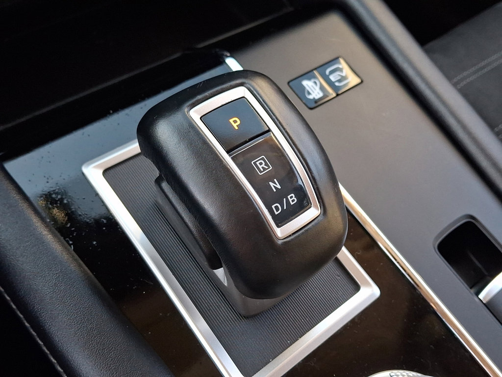 Used 2024 Mitsubishi Outlander 4WD Plug-In Hybrid image 30