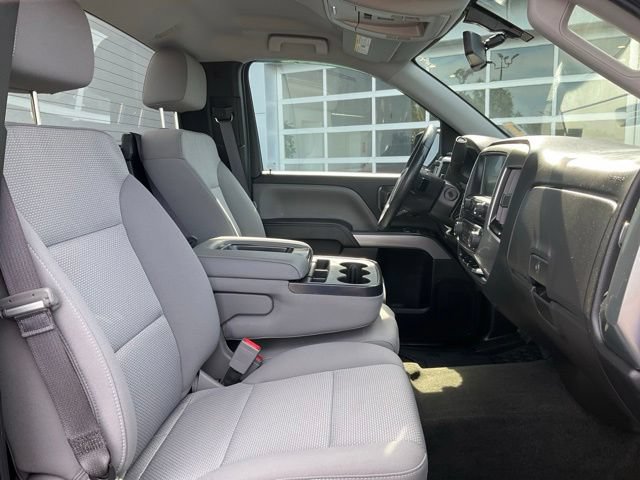 Used 2017 Chevrolet Silverado 1500 LT w/ LT Convenience Package AWD/4WD image 8
