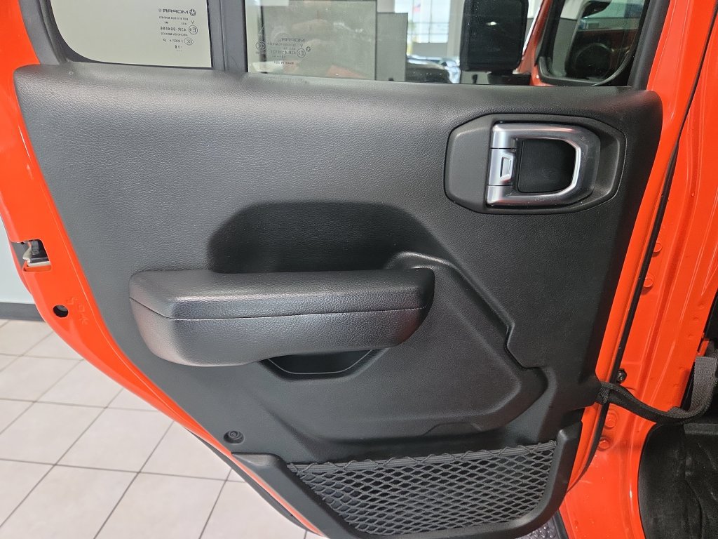 Used 2018 Jeep Wrangler Unlimited Sport S AWD/4WD image 25
