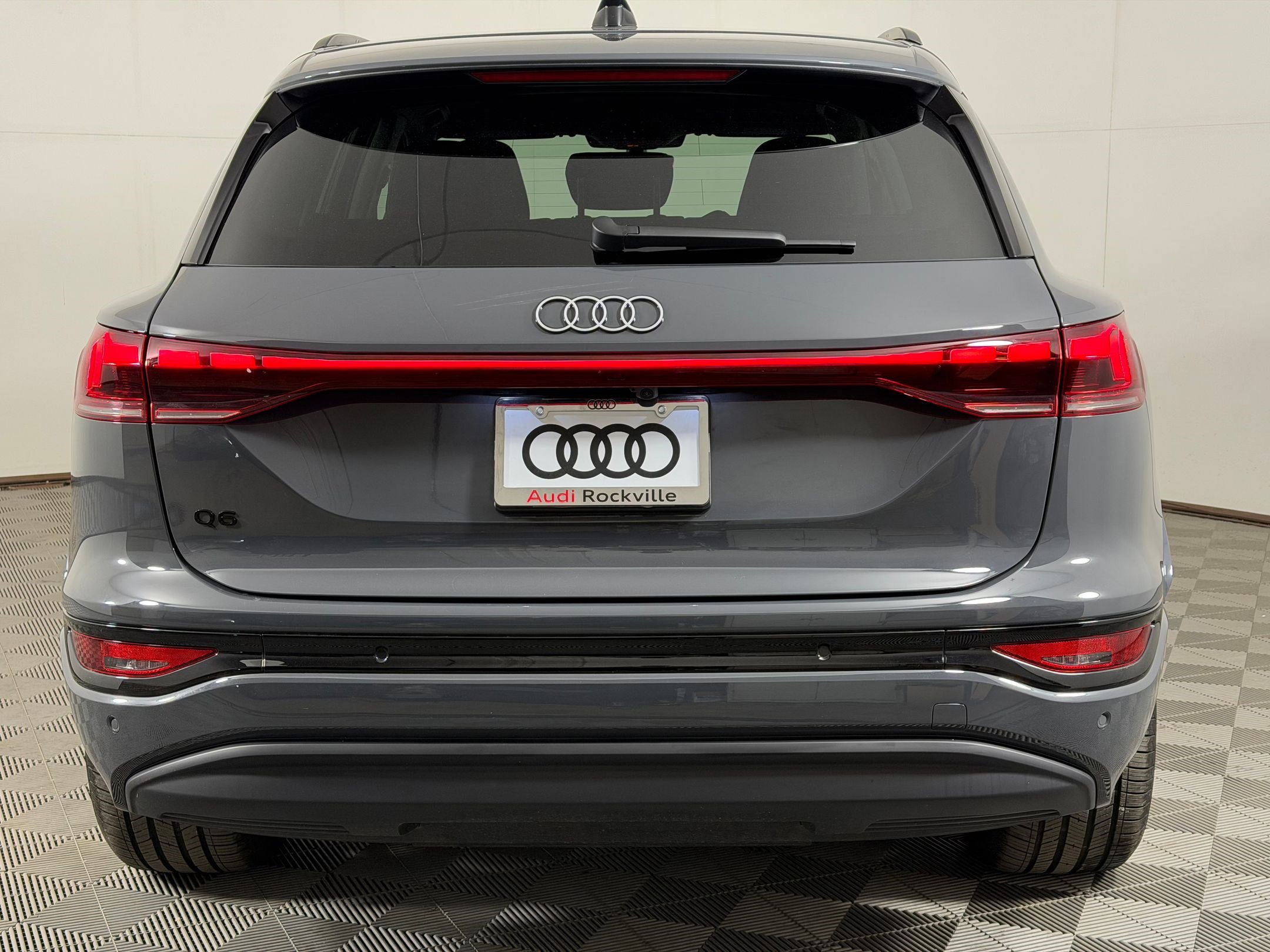 Used 2025 Audi Q6 e-tron Prestige w/ Black Warm Weather Package AWD/4WD image 10